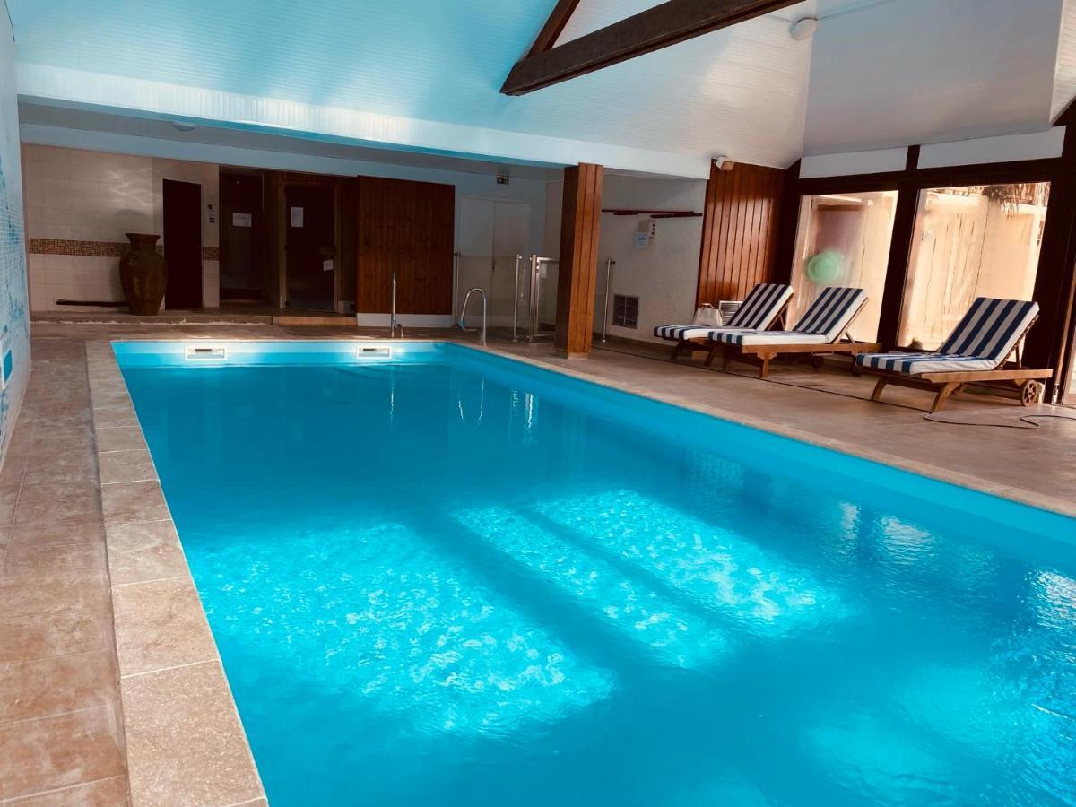 Logis Le Clos Deauville Gatien Hotel 3*