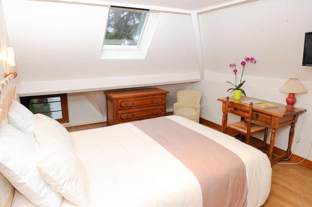 Hotel Logis Le Clos Deauville Gatien Saint-Gâtien-des-Bois