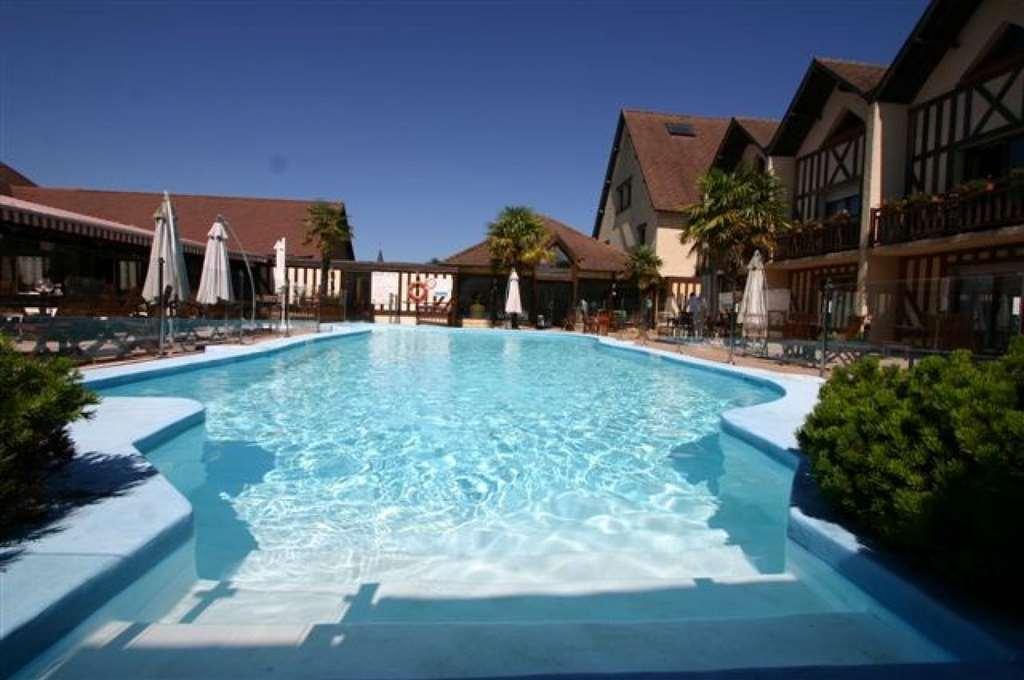 Hotel Logis Le Clos Deauville Gatien 3*