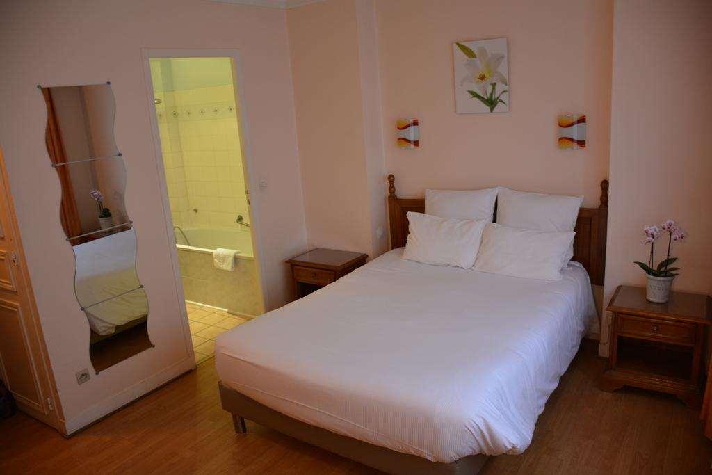 Hotel Logis Le Clos Deauville Gatien