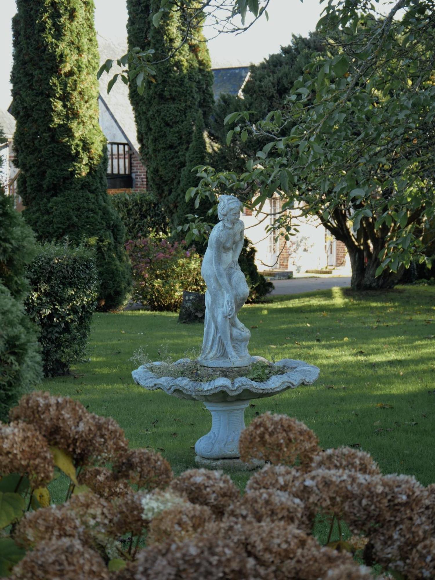 Logis Le Clos Deauville Gatien Hotel 3*
