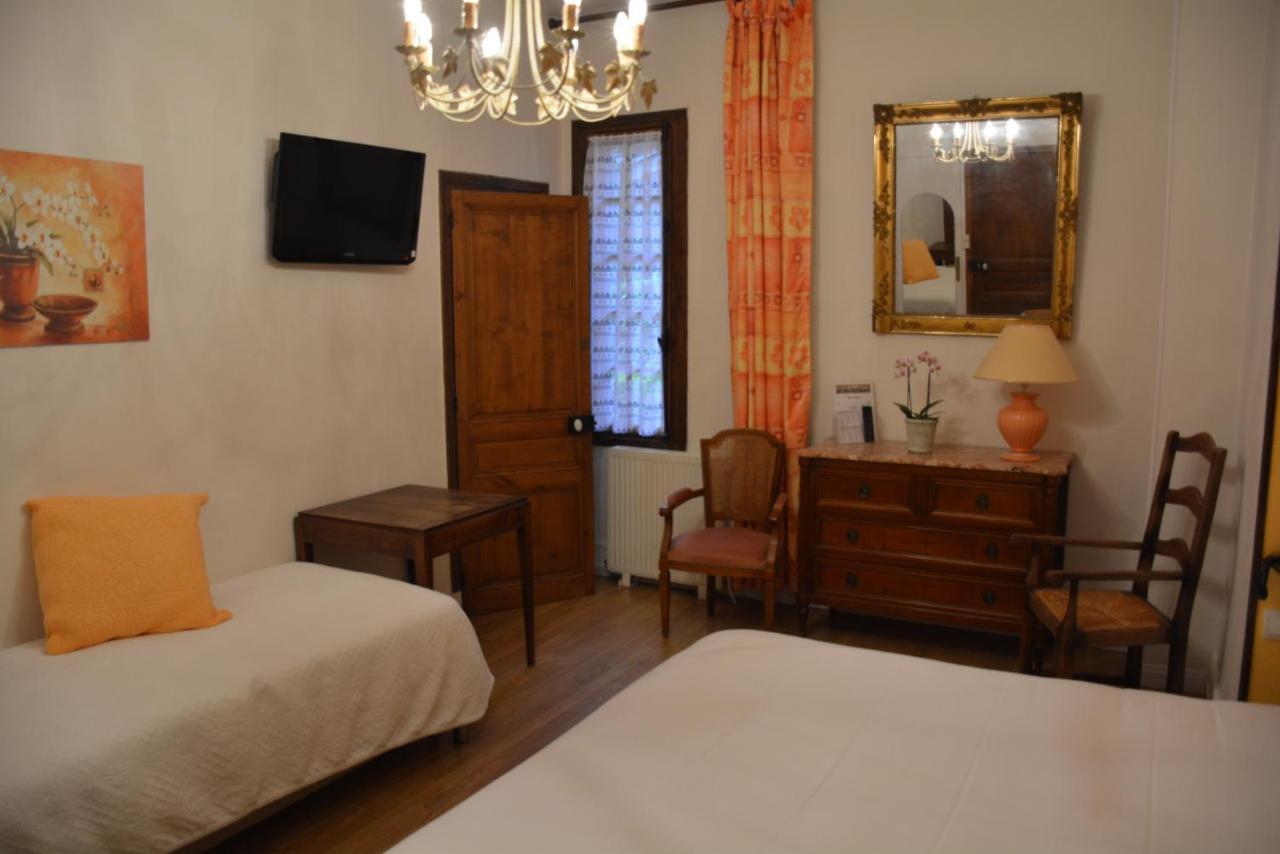 Hotel Logis Le Clos Deauville Gatien 3*